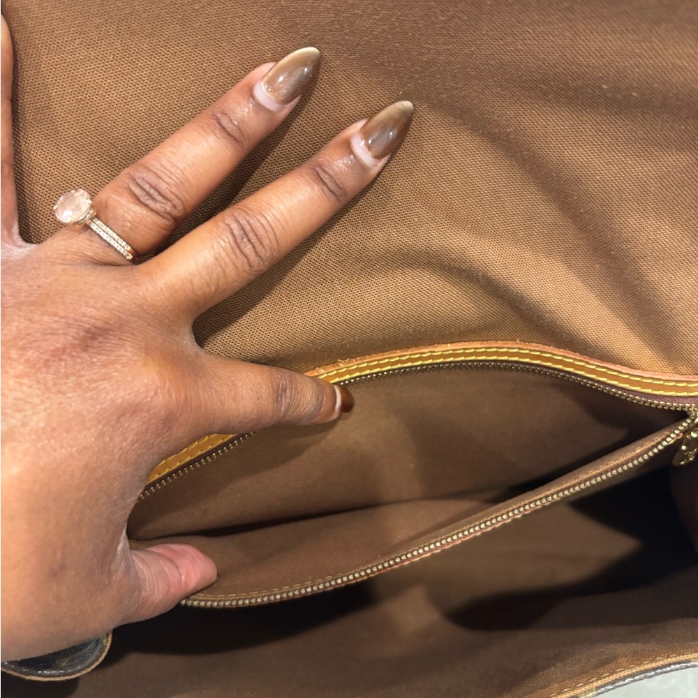 LV Monogram Beverly Business Bag or Briefcase - Picture 15 of 16